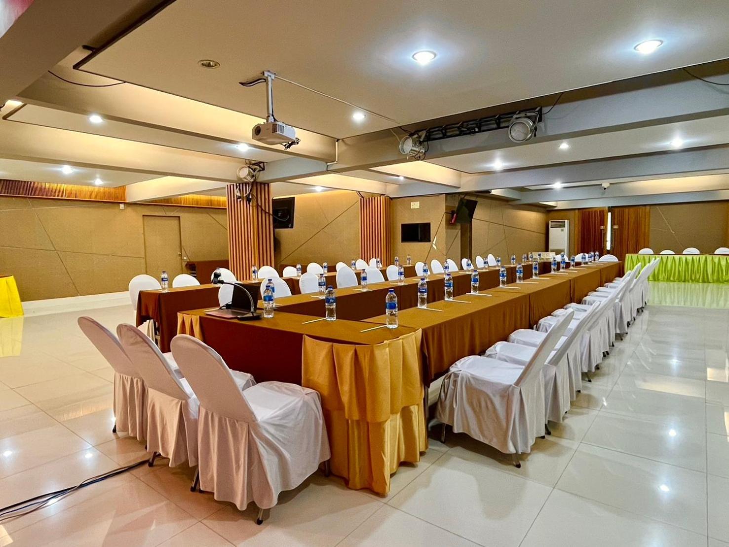 Friendlytel Hotel Хат'яй Екстер'єр фото
